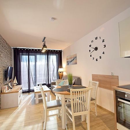 Apartament Oliwka Z Prywatnym Miejscem Postojowym Kolobrzeg Exterior photo