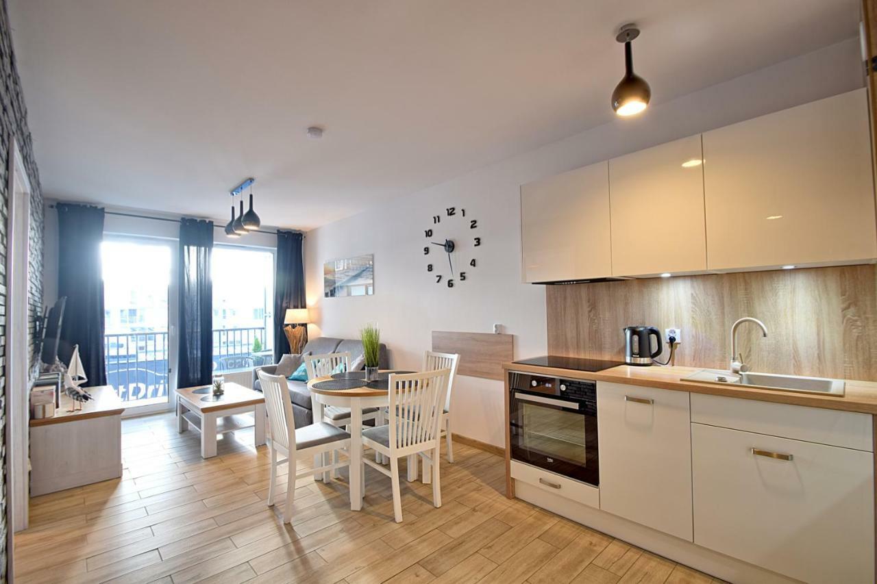 Apartament Oliwka Z Prywatnym Miejscem Postojowym Kolobrzeg Exterior photo